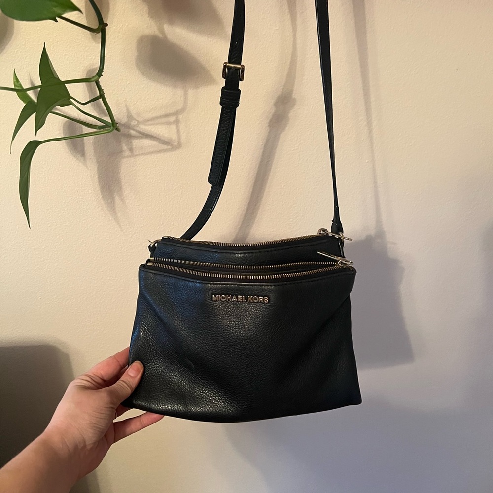 Michael Kors crossbody body